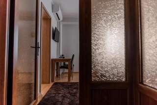 Апарт-отели Elis Residence Клуж-Напока Двухместный номер с 1 кроватью и собственной ванной комнатой-11